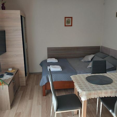 Apartament Jelenia Gora - Cieplice Buitenkant foto